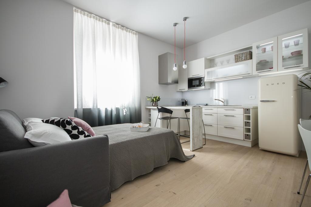Cavour 51 Appartement Lecco Buitenkant foto